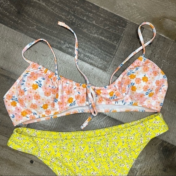 SHEIN Swim Bikini Bundle Set size Medium - Picture 2 of 9